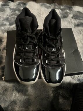 Air Jordan 11 Space Jam 6.5y/8 women’s